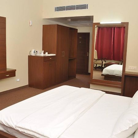 Neelkanth'S Bagar Inn Resort Jhunjhunu Exterior photo