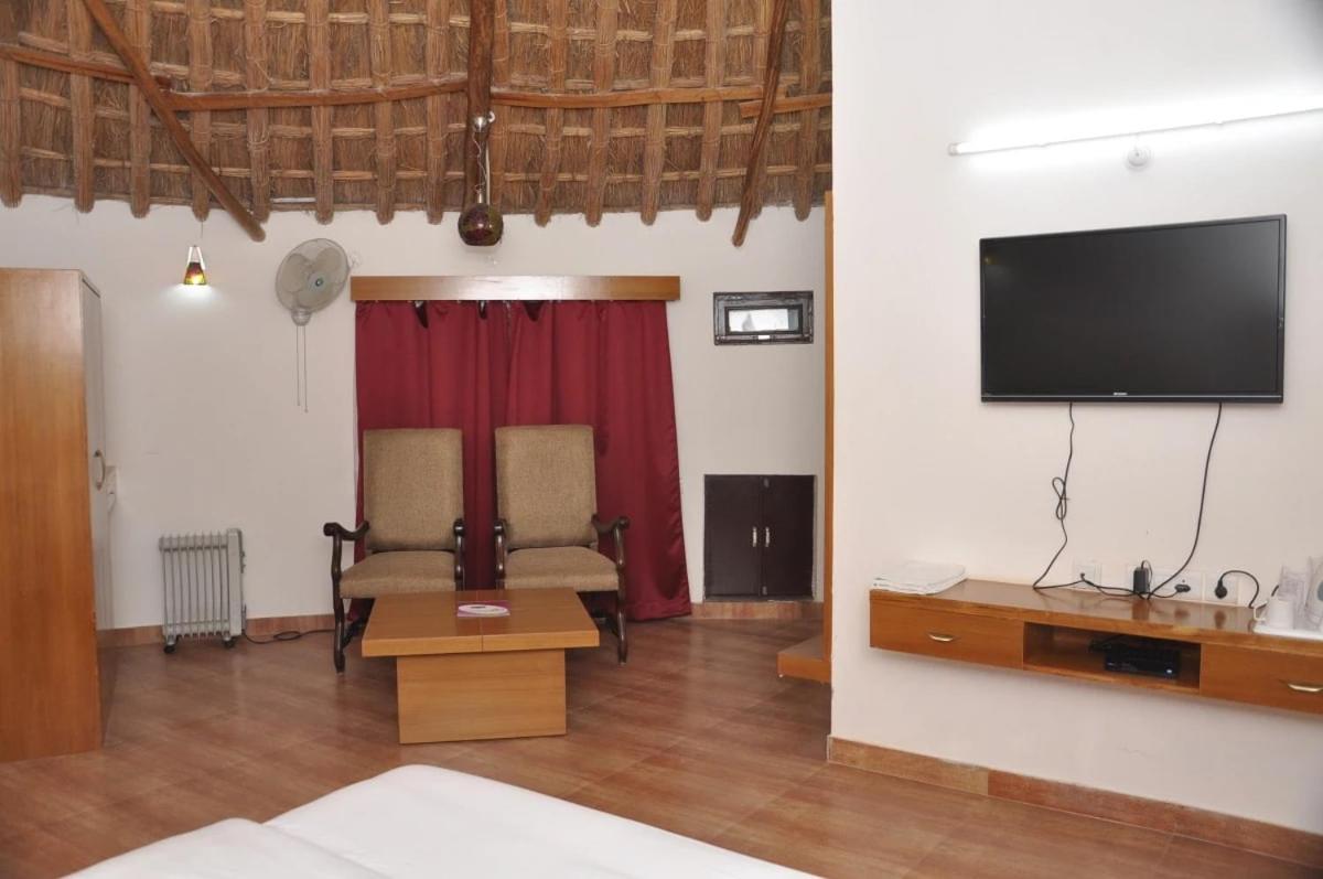 Neelkanth'S Bagar Inn Resort Jhunjhunu Exterior photo