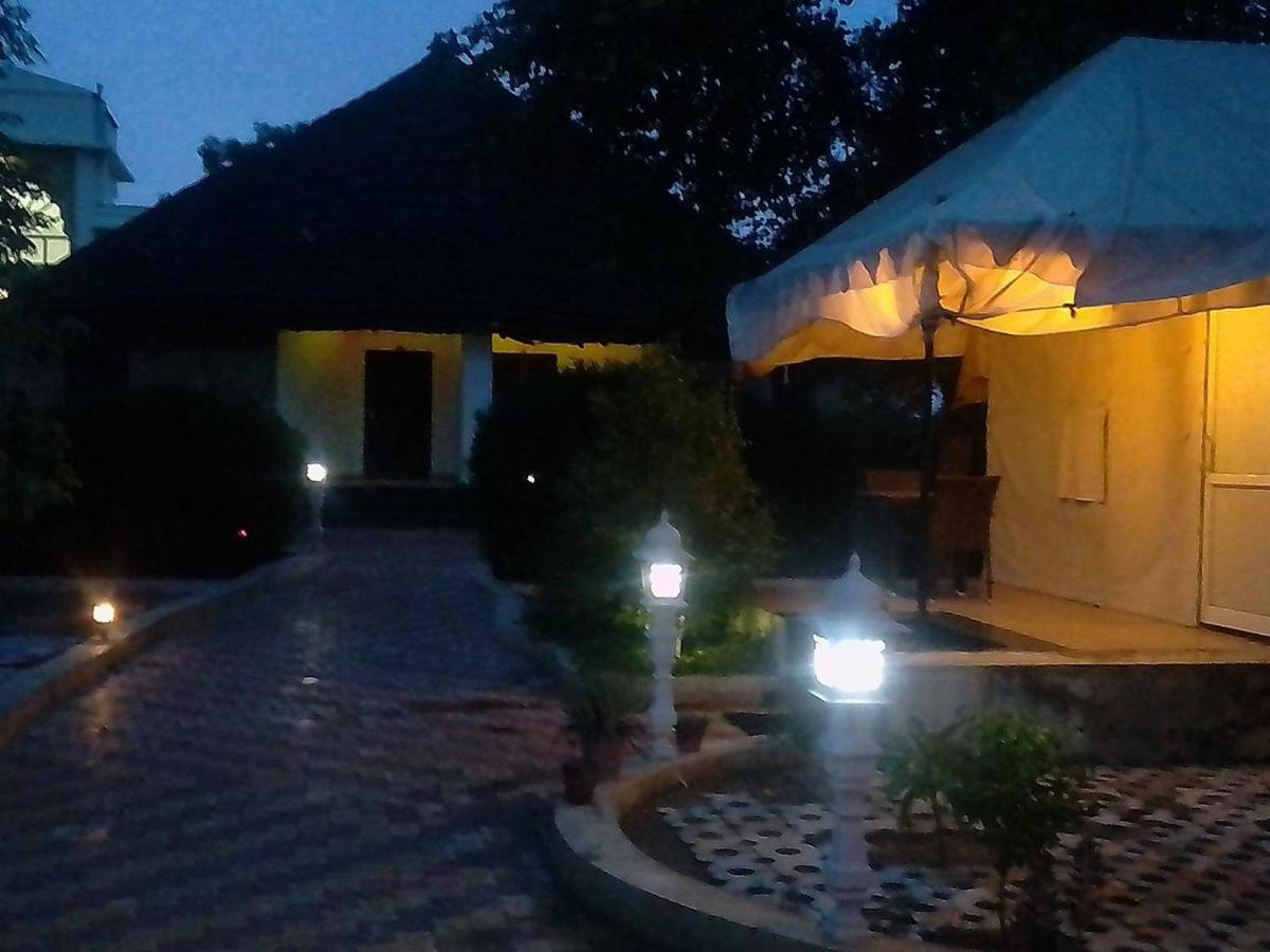 Neelkanth'S Bagar Inn Resort Jhunjhunu Exterior photo
