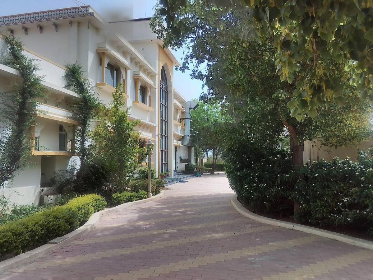 Neelkanth'S Bagar Inn Resort Jhunjhunu Exterior photo